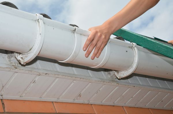 Gutter Reattachment in Peoria